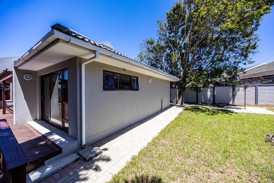 4 Bedroom Property for Sale in Blue Bend Eastern Cape